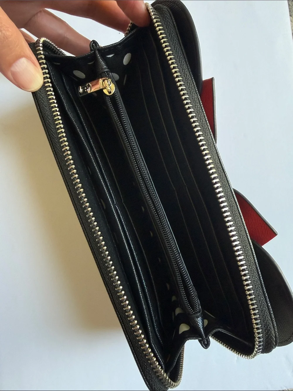 Loungefly Minnie Mouse wallet